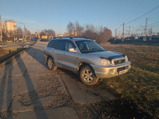 Автомобиль: Hyundai Santa Fe 
Год