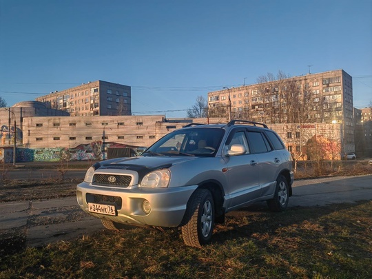 Автомобиль: Hyundai Santa Fe 
Год (1)