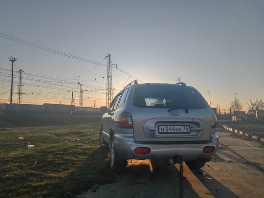 Автомобиль: Hyundai Santa Fe 
Год (3)