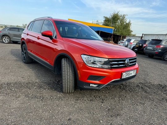 Volkswagen Tiguan 2018г
53000т.км
7-месная.
Передний привод. 
8-ст.АКПП.
Адаптивный
