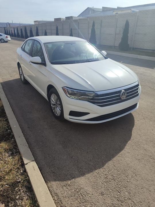 Volkswagen Jetta
2019g, 65200км/пр.
1400см3.
диски 17' литые. (1)