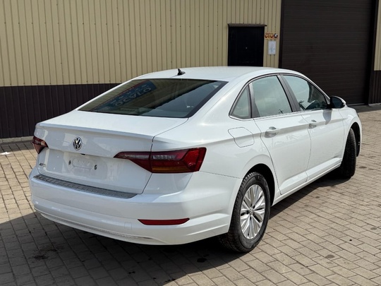 Volkswagen Jetta
2019g, 65200км/пр.
1400см3.
диски 17' литые. (3)