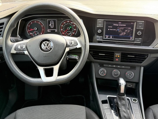 Volkswagen Jetta
2019g, 65200км/пр.
1400см3.
диски 17' литые. (5)