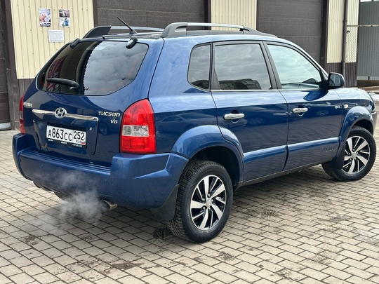 Продам Hyundai Tucson
2004 год 
2.7 (5)