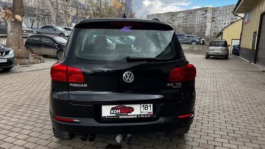 VW Tiguan 
2012 года АКПП, (4)