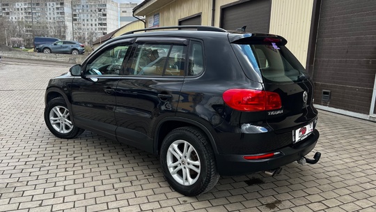 VW Tiguan 
2012 года АКПП, (5)