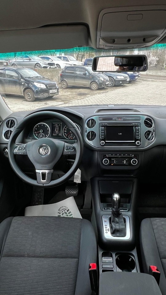 VW Tiguan 
2012 года АКПП, (7)