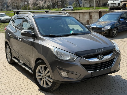 Hyundai Tucson 2010г 2.0 дизель,