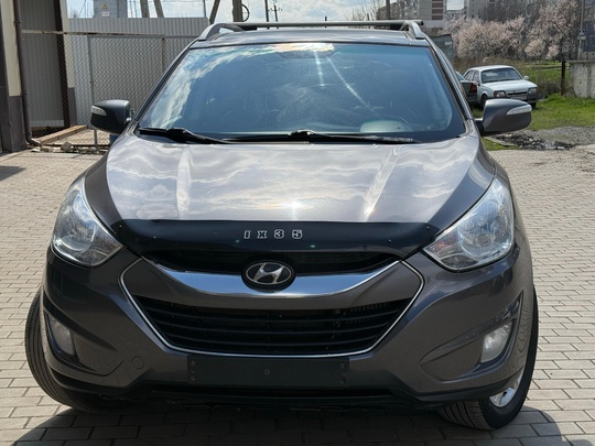 Hyundai Tucson 2010г 2.0 дизель, (1)