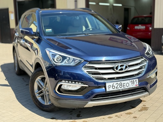 Hyundai Santa Fe 
2017
2.4 бензин,