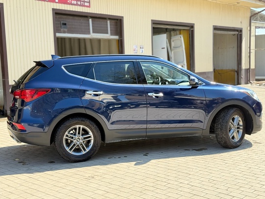 Hyundai Santa Fe 
2017
2.4 бензин, (3)