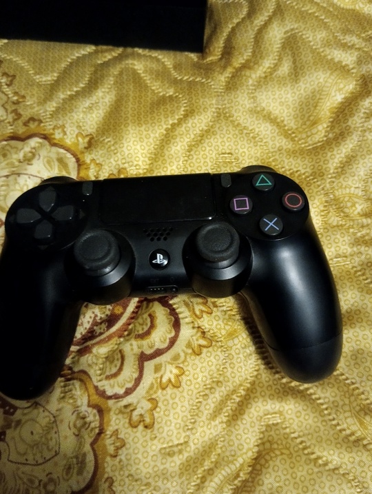 Продам PlayStation 4 500gb 2 (3)