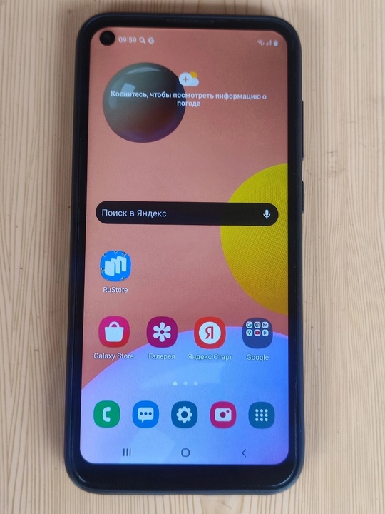 Samsung Galaxy A11.
Белый.
DUOS.4G.LTE.
Чехол в подарок.
Память