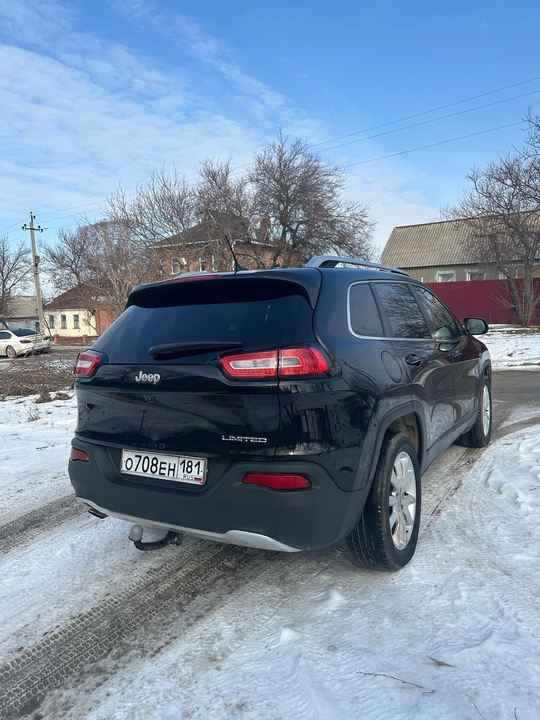 Jeep Cherokee в максимальной комплектации!(Limited)
Год (4)