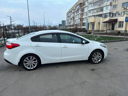 Автомобиль без вложений 
1.6 автомат (2)