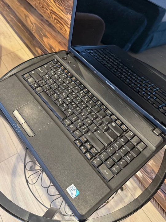 Отличный ноутбук Lenovo CPU T3100/2Gb/HDD/250Gb
Цена: (4)