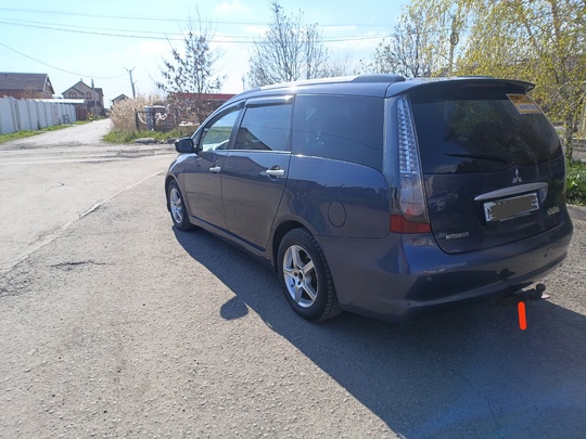 Продам MITSUBISHI Grandis в хорошем (4)