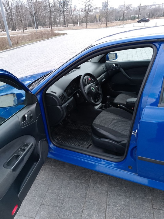 Skoda octavia 2.0
МОТОР ДВУШКА, НЕ (7)