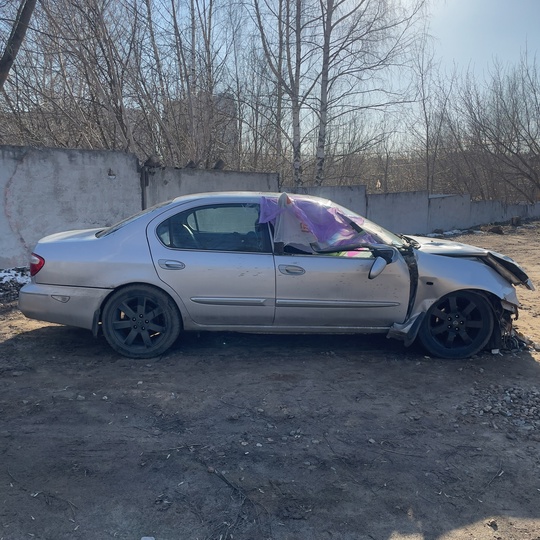 Продам БИТЫЙ NISSAN MAXIMA 
Объём (4)