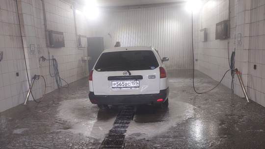 Продам полноприводной Nissan AD 2002 (3)