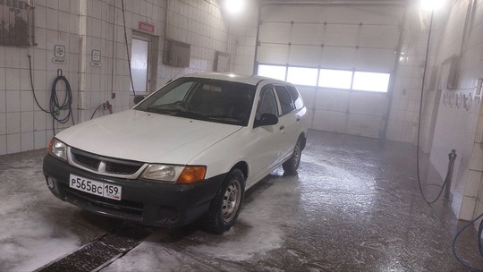 Продам полноприводной Nissan AD 2002 (5)