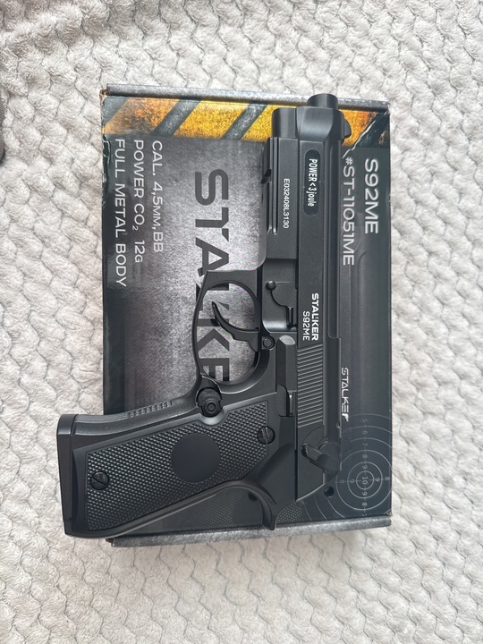 Продам пневматический пистолет beretta 92
Цена (1)