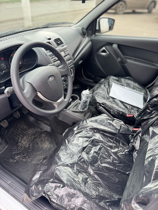 В Продаже новая LADA GRANTA (6)