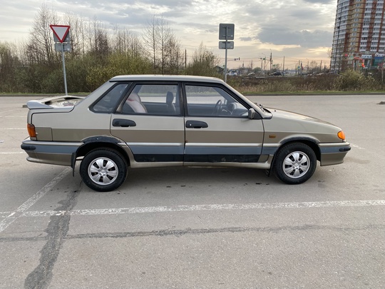 Продам ВАЗ 2115  2001 (3)
