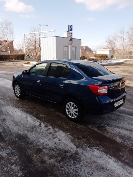 - Renault Logan 1.6 АТ (1)
