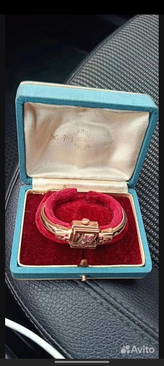 Продам женские золотые часы-браслет СССР (2)