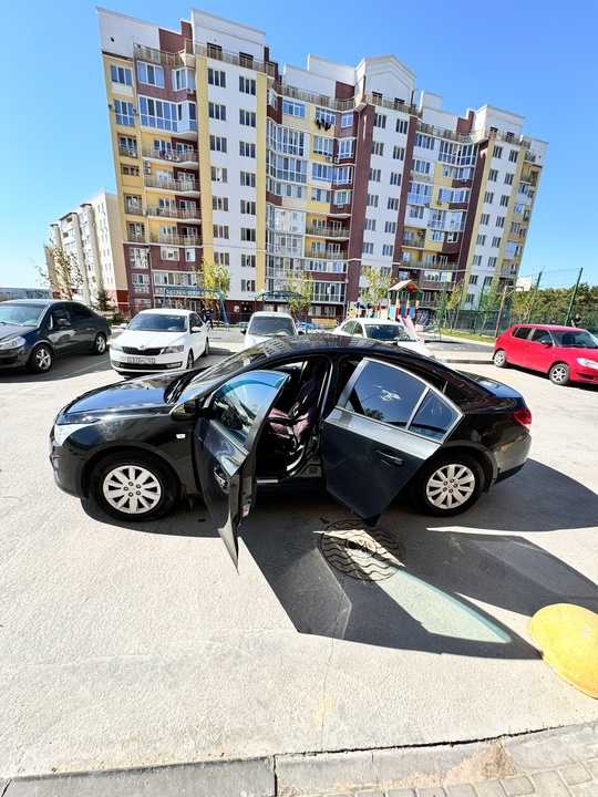 Продам автомобиль Chevrolet
Cruz 2013 г. (3)
