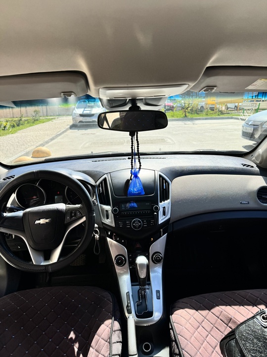 Продам автомобиль Chevrolet
Cruz 2013 г. (6)
