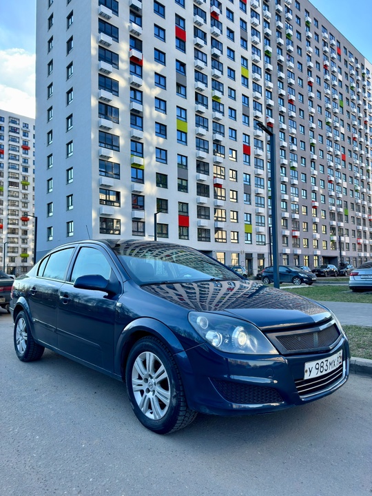 Opel Astra H. 
2008 год. (1)
