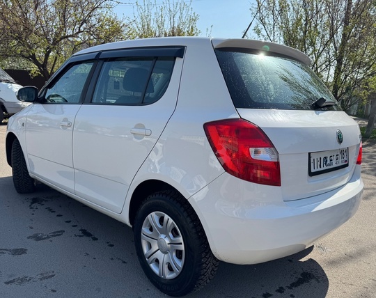 В ПРОДАЖЕ SKODA FABIA 2011 (3)