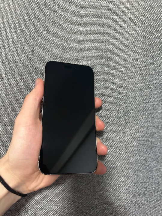 Продам 
iPhone 15 Pro Max (1)