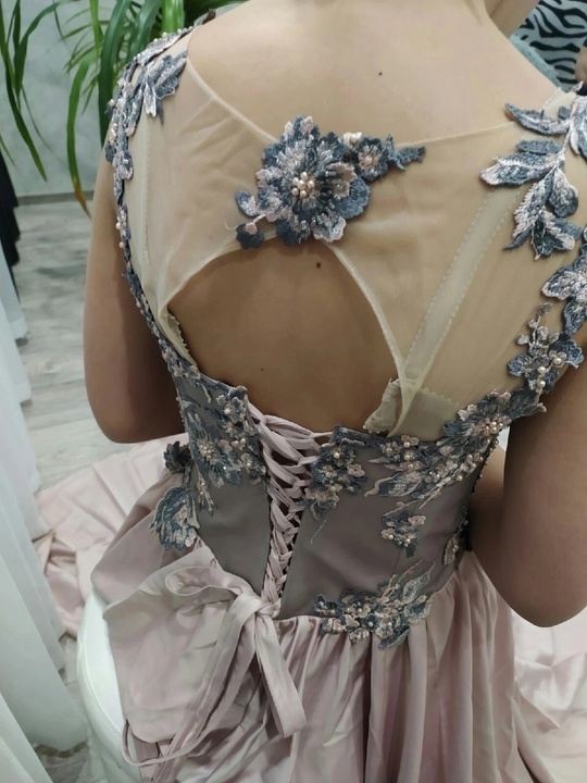 Продам выпускное платье 
Очень красивое, (1)