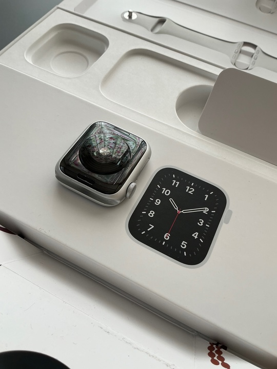 Часы Apple Watch SE(40 ml)