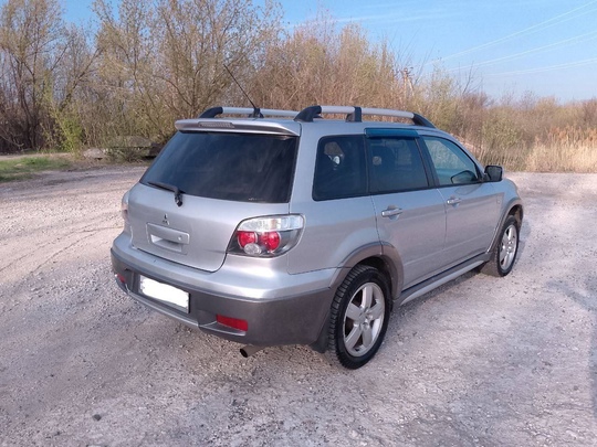 Mitsubishi outlander 2.4л
2005
ПОЛНЫЙ ПРИВОД
Механика
Бензин
Комплектация: КОНДИЦИОНЕР, (2)