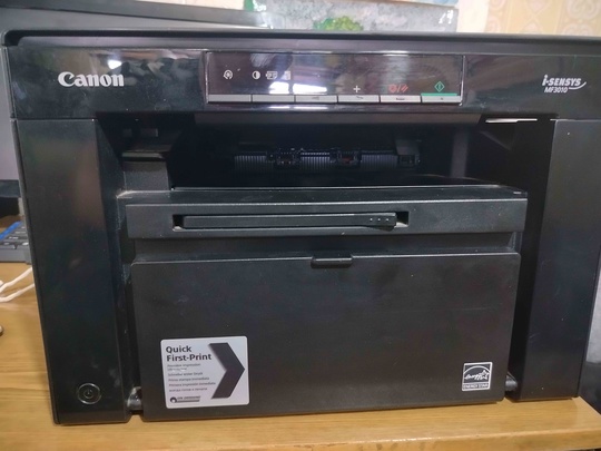Продам МФУ Canon MF3010 
В