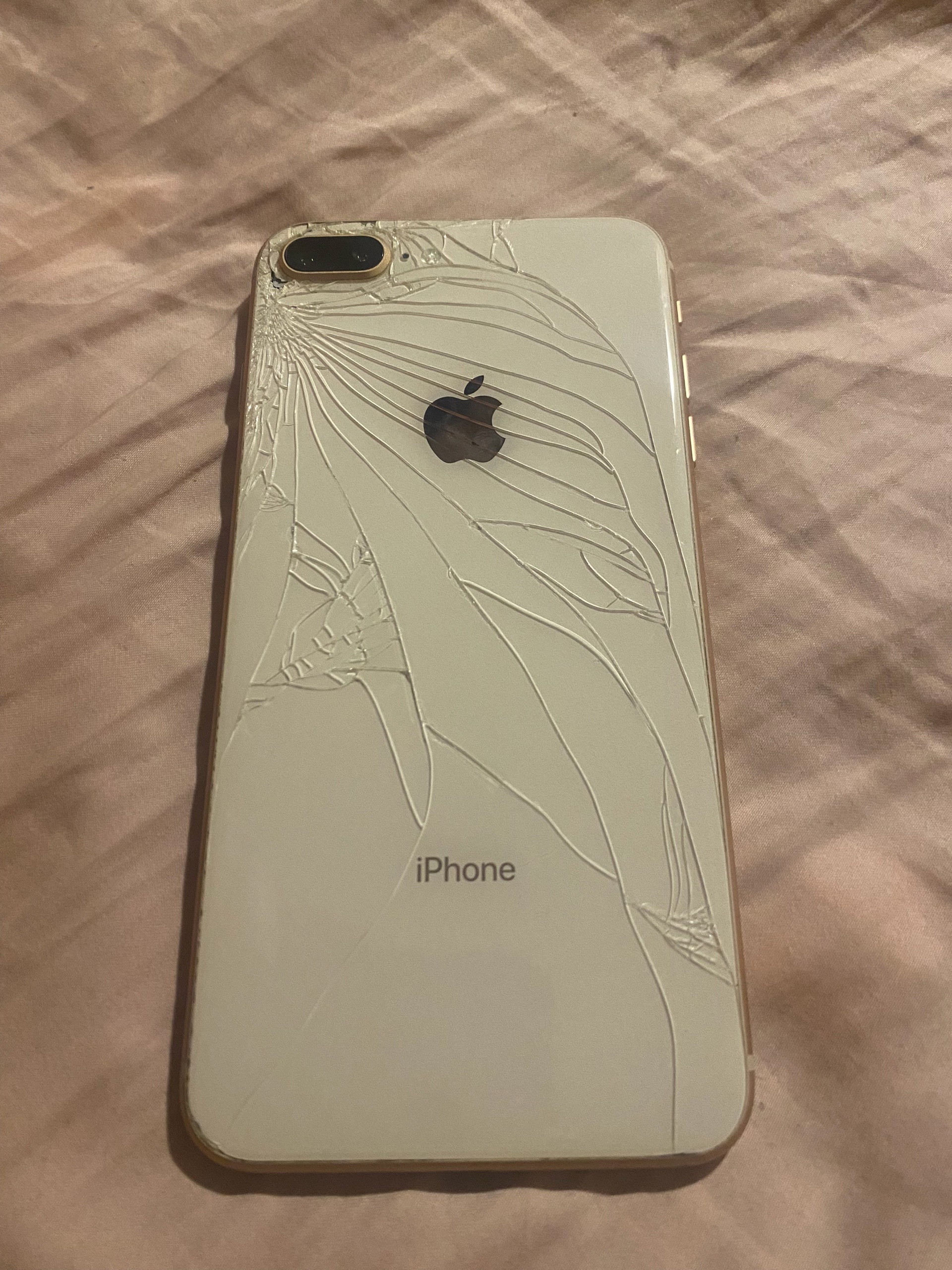 iPhone 8plus 64gb 4500 . (1)