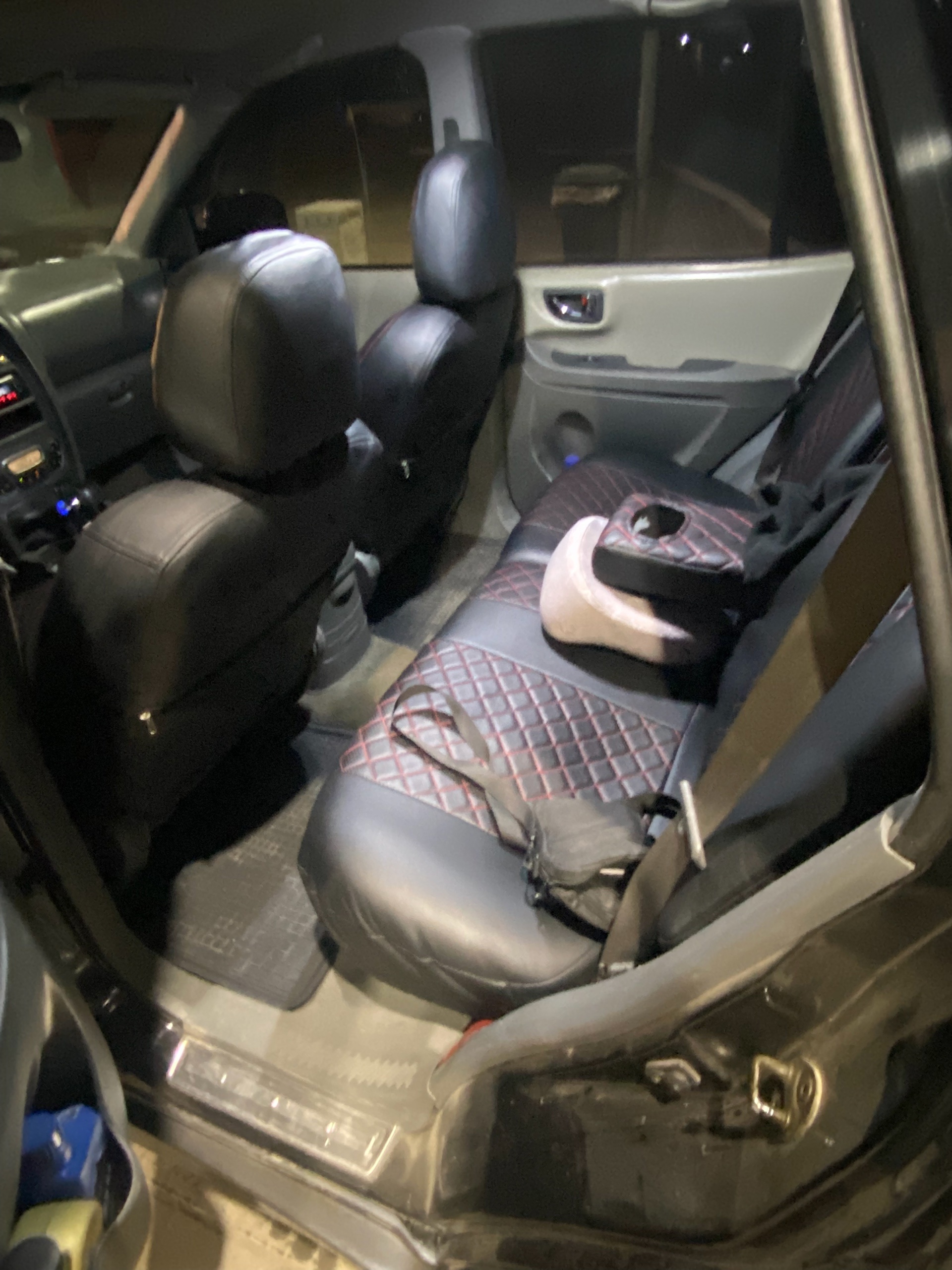 Автомобиль: Hyundai Santa Fe Город (7)