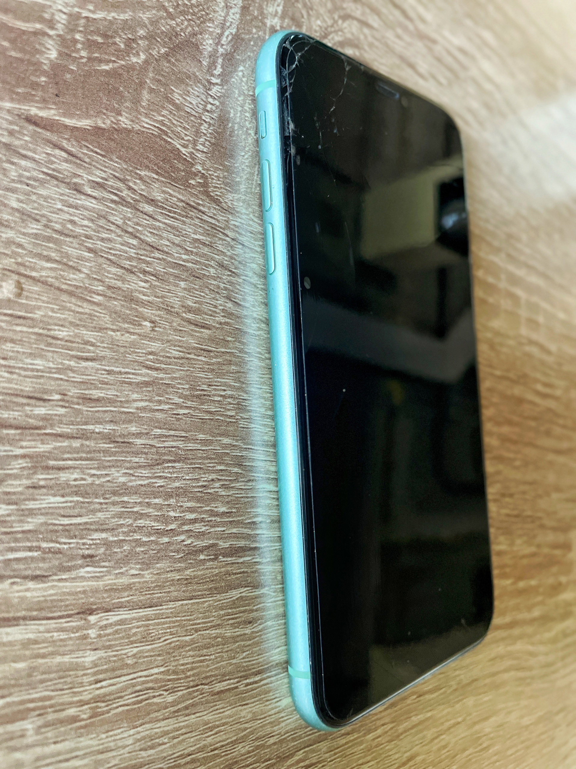 Продаю свой iPhone 11 с (5)