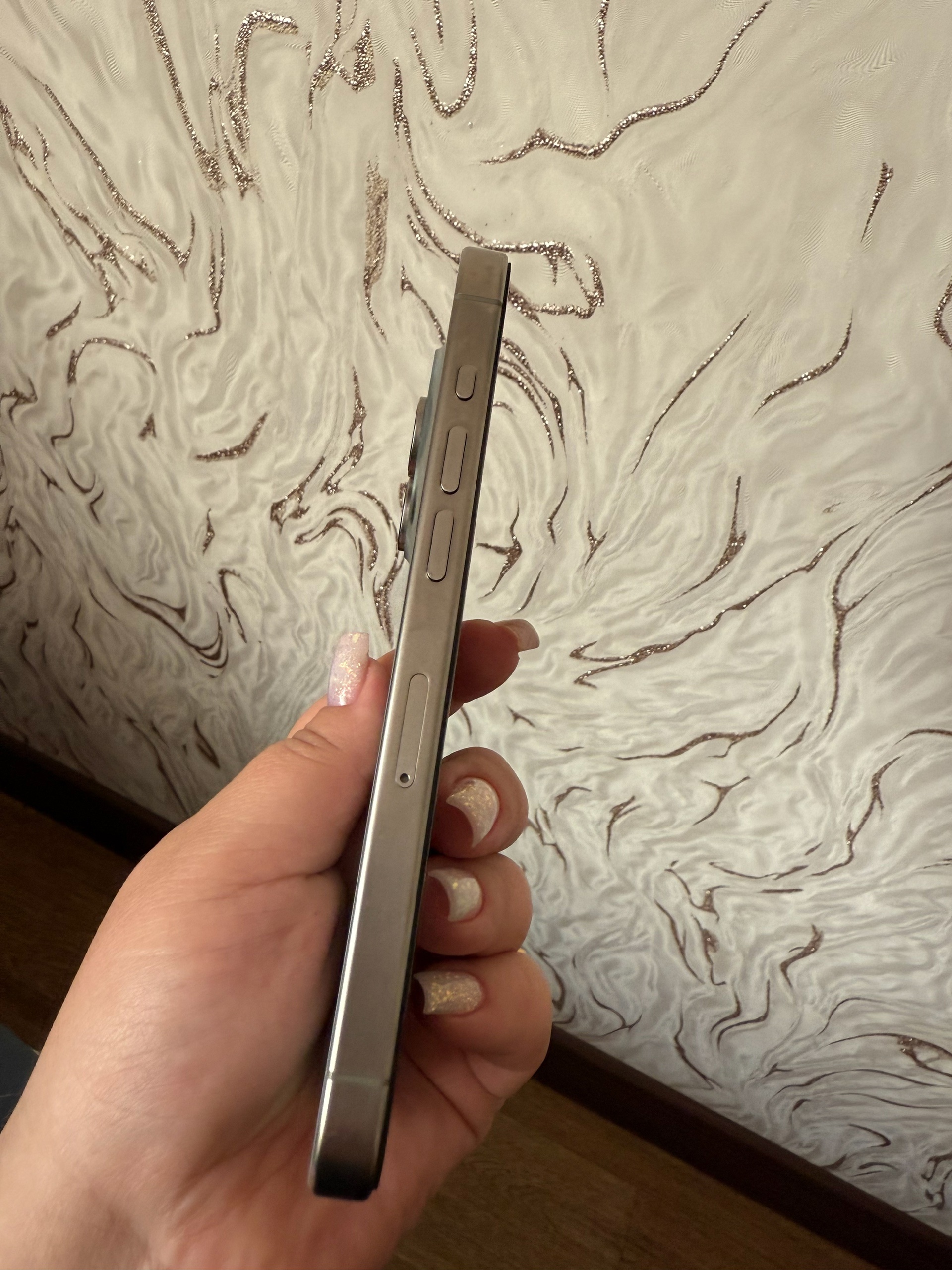 Продам свой iPhone 15 pro (1)