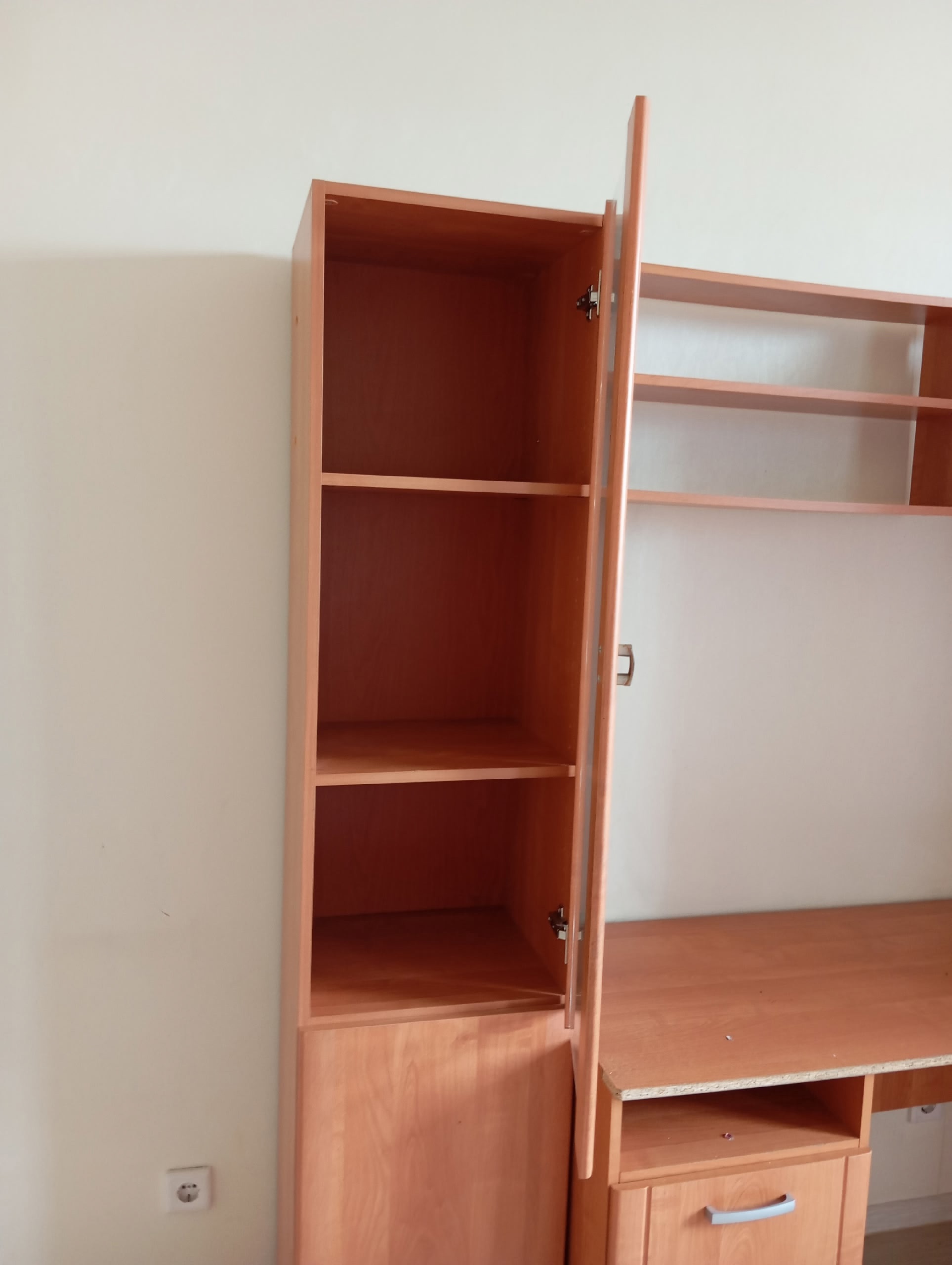 Продам стенку, все открываются и (1)