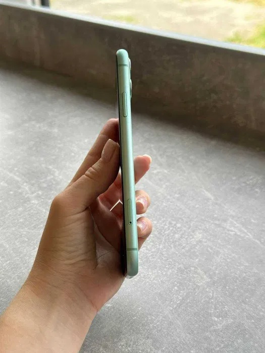 Продаю iPhone 11 128GB. Телефон (2)