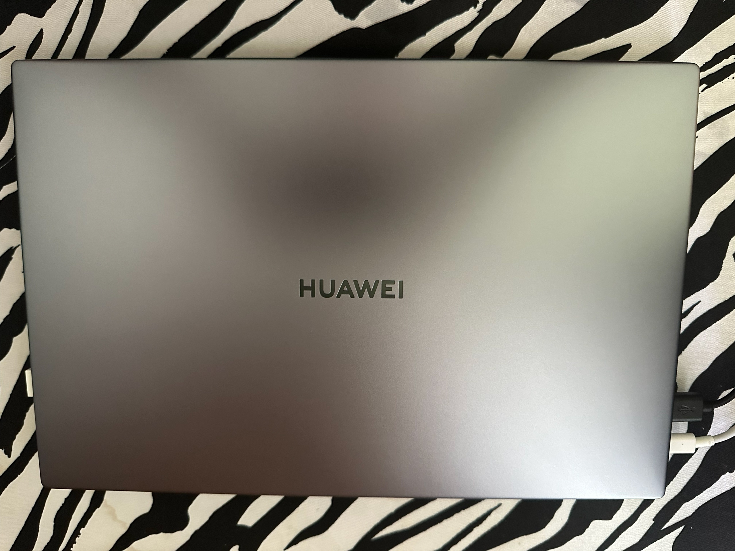 Продаю ноутбук HUAWEI MateBook D