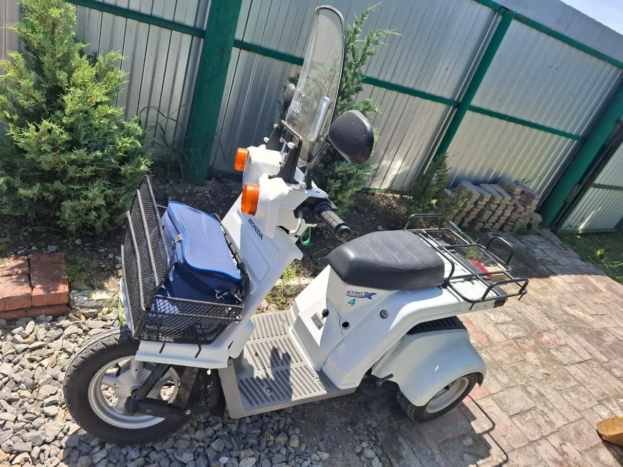 Продается скутер honda gyro x (1)
