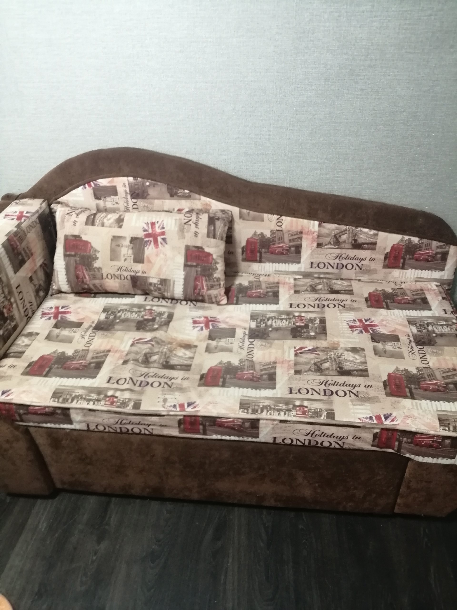 Продам детский диванчик цена 3000