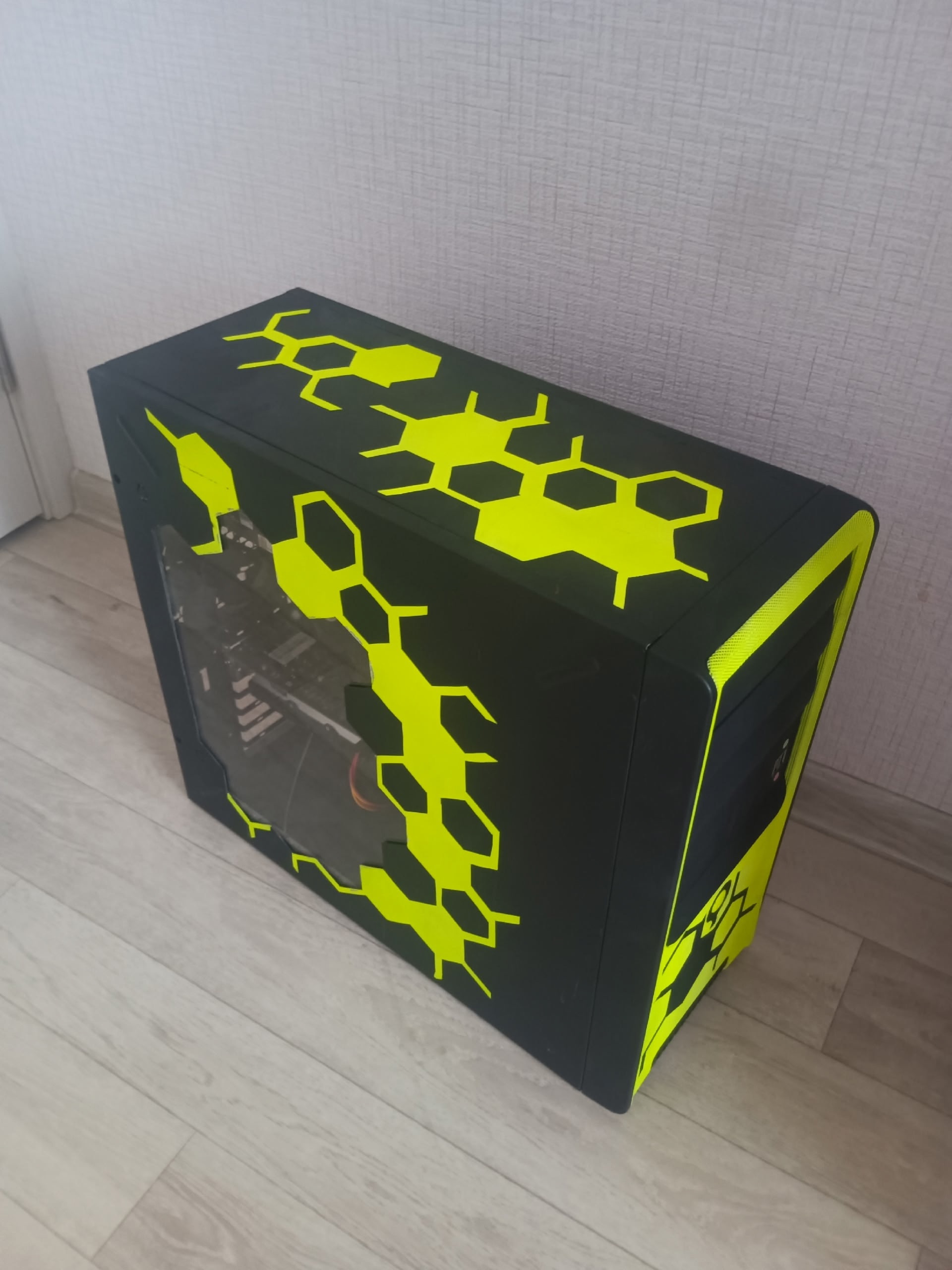 Продам полностью оригинальный игровой компьютер. (3)