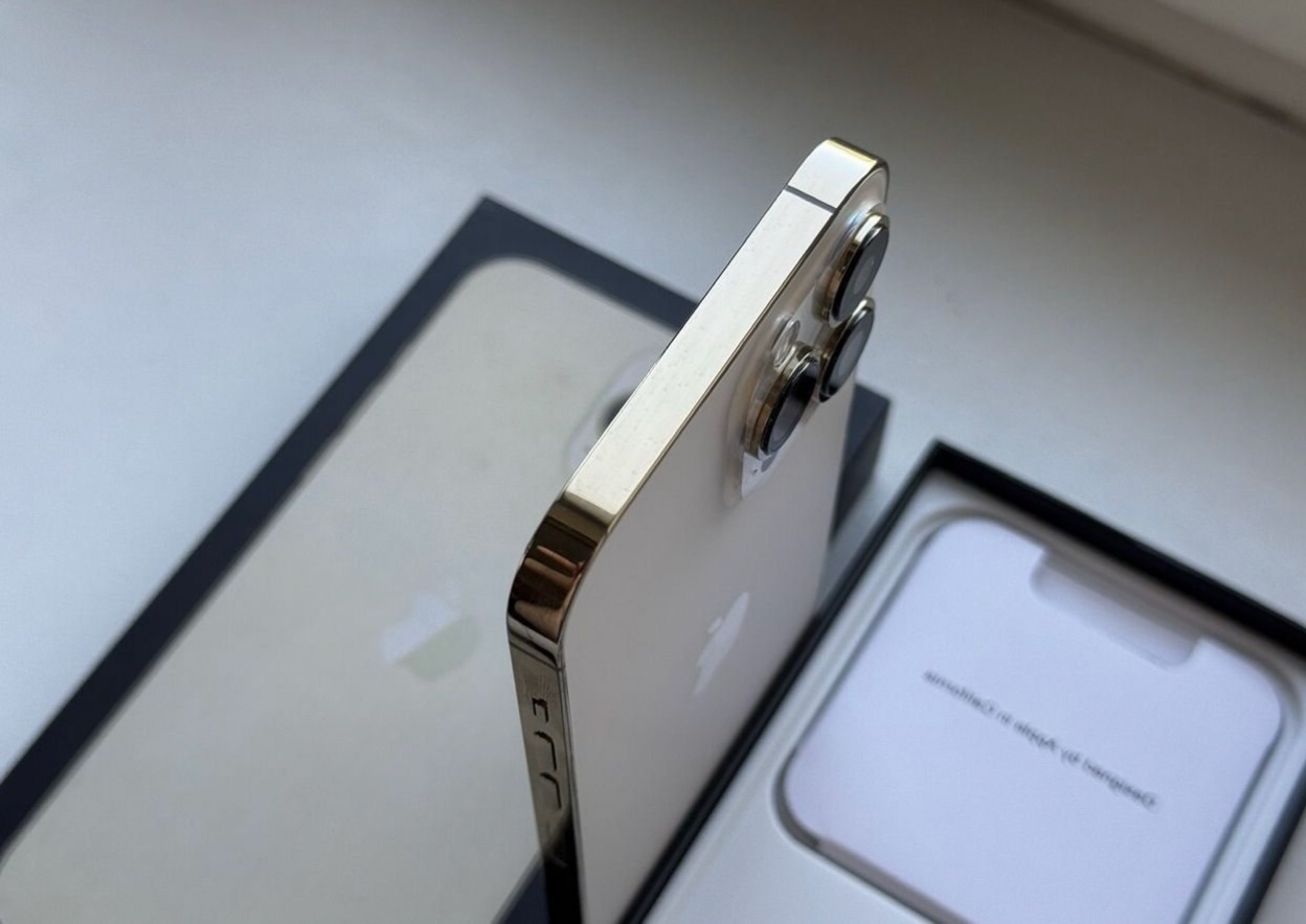 Продаю свой iPhone 13 Pro (3)